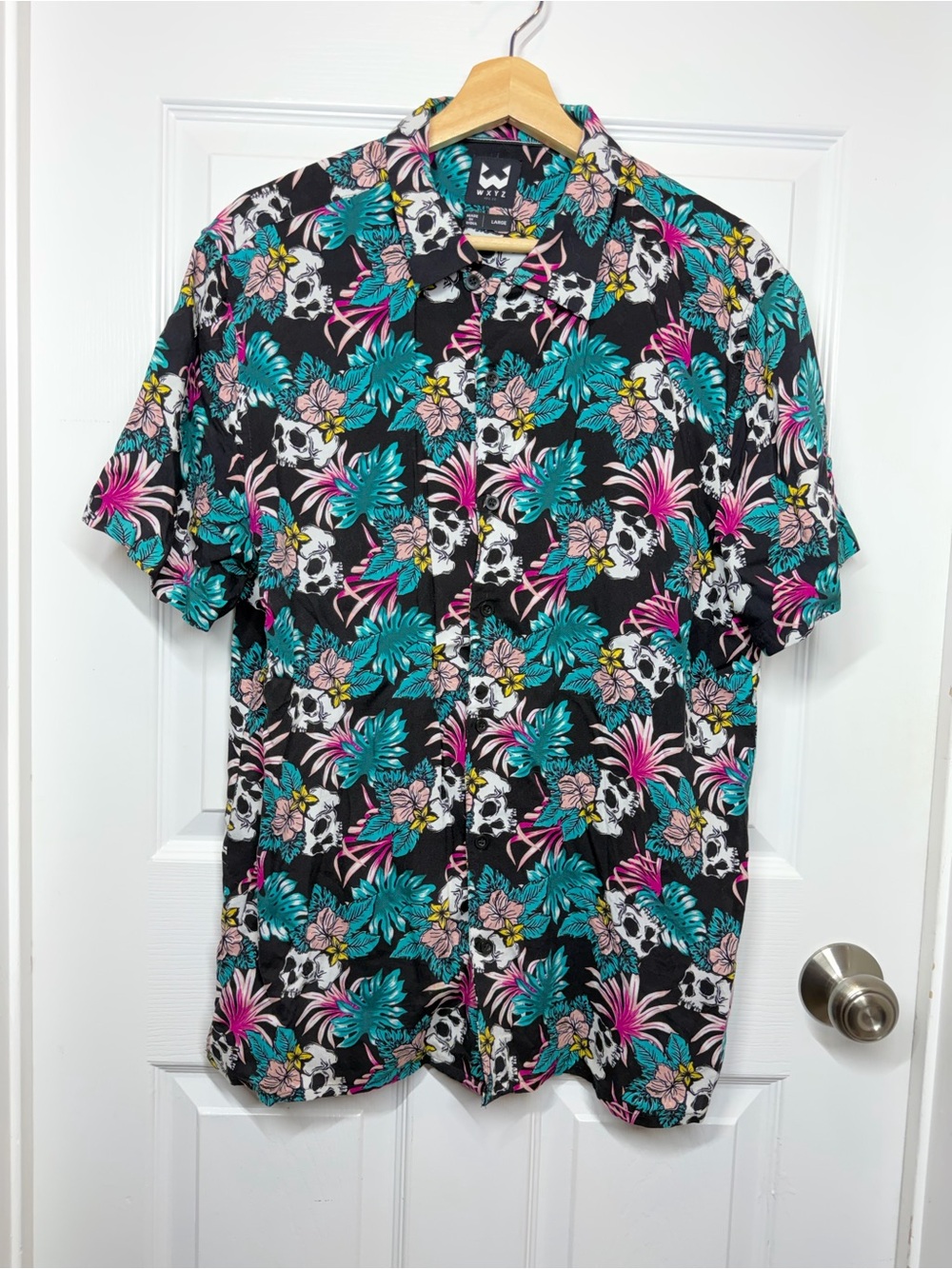 Men's Tropical Skull Floral Button-Down Hawaiian Shirt - Black with Teal & Pink